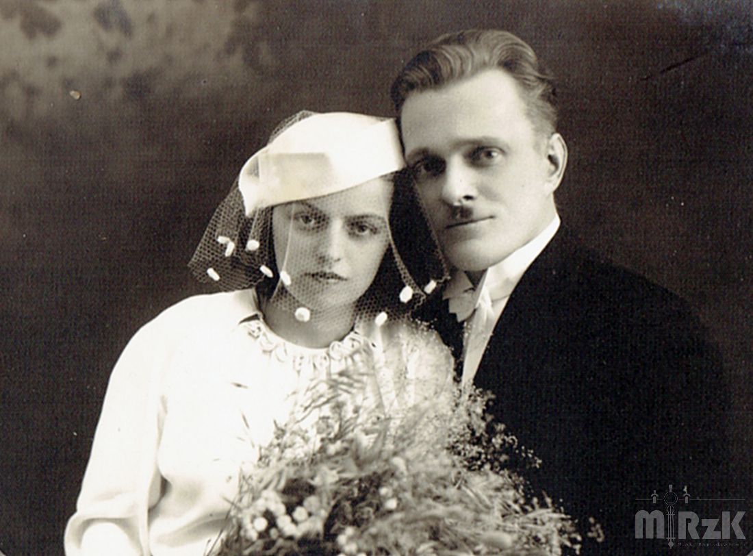 Portret ślubny, fotografia czarno-biała
